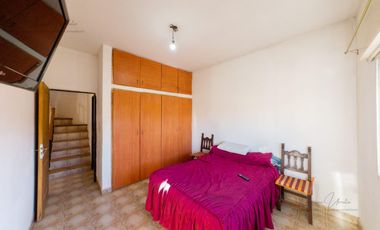 VENTA CASA  - 4 DORMITORIOS - General Fernandez Oro