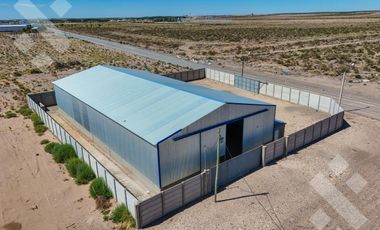 En Alquiler | Galpón de 450 m2 | Parque Industrial | Centenario