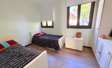 Beccar, lindísima Casa en alquiler, 5 dormitorios, jardín, pileta