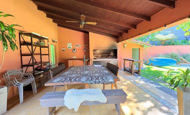 Beccar, lindísima Casa en alquiler, 5 dormitorios, jardín, pileta