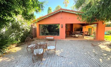 Beccar, lindísima Casa en alquiler, 5 dormitorios, jardín, pileta