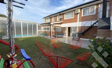 VENTA CASA CON DPTO CALLE ELORDI AL 600. Bº UNION RESIDENCIAL PLOTTIER NEUQUEN