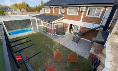 VENTA CASA CON DPTO CALLE ELORDI AL 600. Bº UNION RESIDENCIAL PLOTTIER NEUQUEN
