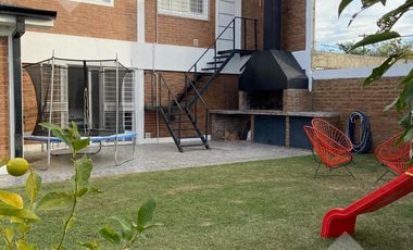 VENTA CASA CON DPTO CALLE ELORDI AL 600. Bº UNION RESIDENCIAL PLOTTIER NEUQUEN