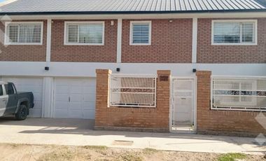 VENTA CASA CON DPTO CALLE ELORDI AL 600. Bº UNION RESIDENCIAL PLOTTIER NEUQUEN