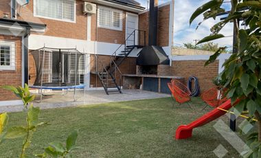 VENTA CASA CON DPTO CALLE ELORDI AL 600. Bº UNION RESIDENCIAL PLOTTIER NEUQUEN