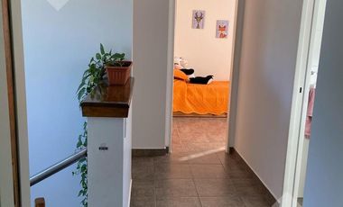 VENTA CASA CON DPTO CALLE ELORDI AL 600. Bº UNION RESIDENCIAL PLOTTIER NEUQUEN