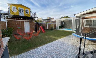 VENTA CASA CON DPTO CALLE ELORDI AL 600. Bº UNION RESIDENCIAL PLOTTIER NEUQUEN