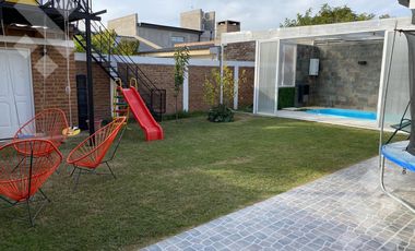 VENTA CASA CON DPTO CALLE ELORDI AL 600. Bº UNION RESIDENCIAL PLOTTIER NEUQUEN