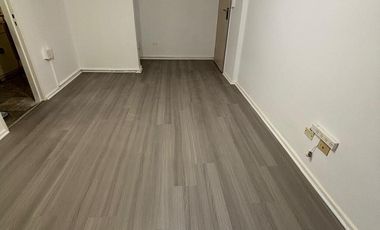 Local con vivienda, ampliable a un gran local. Olivos.