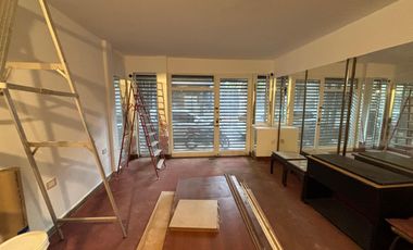 Local con vivienda, ampliable a un gran local. Olivos.