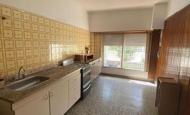 Casa 3 ambientes VENTA Lanus