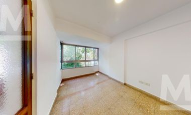 Piso en venta en  La Plata