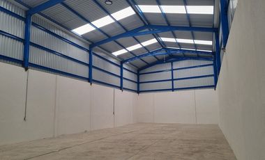 Bodega comercial de 300 m² en renta, en San José el Alto, Querétaro
