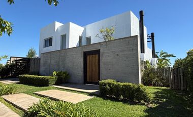 Casa en El Canton Puerto Escobar