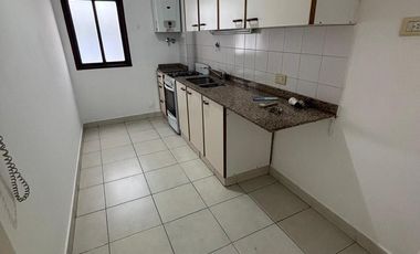 Departamento amplio 2 ambientes. Cochera cubierta - San Fernando