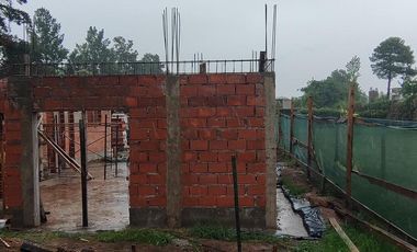 Casa en Construccion a la Venta en El Casco de Alvarez,La Reja