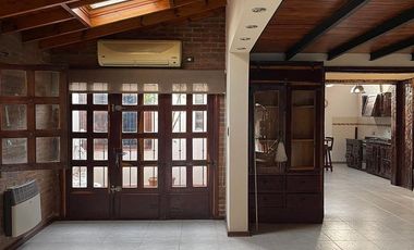 CASA EN VENTA EN BURZACO