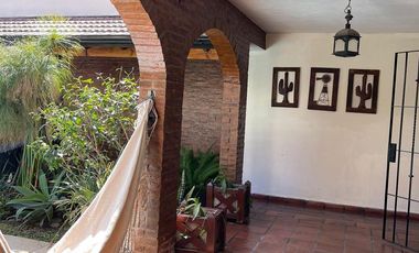 CASA EN VENTA EN BURZACO