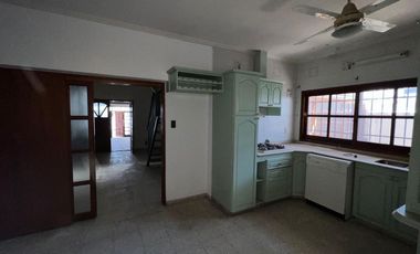 Casa en venta- Barrio G. Lehmann