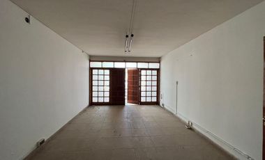 Casa en venta- Barrio G. Lehmann