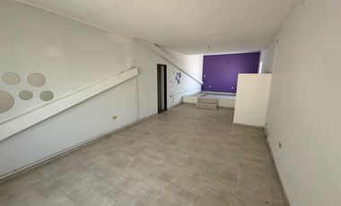 Casa en venta- Barrio G. Lehmann
