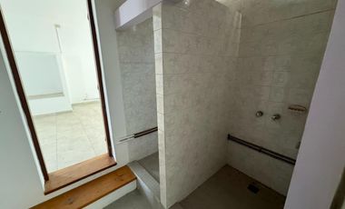Casa en venta- Barrio G. Lehmann
