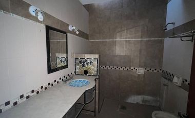 Casa en venta- Barrio G. Lehmann