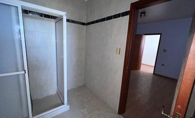 Casa en venta- Barrio G. Lehmann