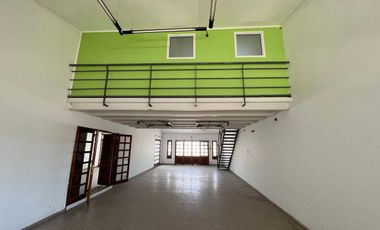 Casa en venta- Barrio G. Lehmann