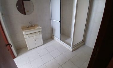 Casa en venta- Barrio G. Lehmann