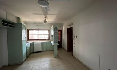 Casa en venta- Barrio G. Lehmann