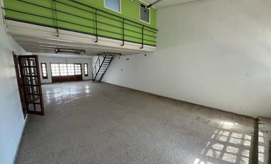 Casa en venta- Barrio G. Lehmann