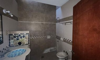 Casa en venta- Barrio G. Lehmann
