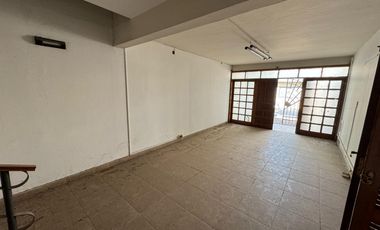 Casa en venta- Barrio G. Lehmann