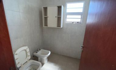 Casa en venta- Barrio G. Lehmann