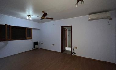 Casa en venta- Barrio G. Lehmann