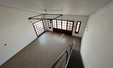 Casa en venta- Barrio G. Lehmann
