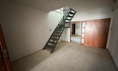Casa en venta- Barrio G. Lehmann