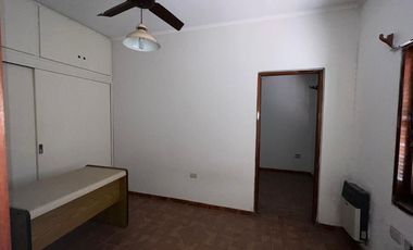 Casa en venta- Barrio G. Lehmann