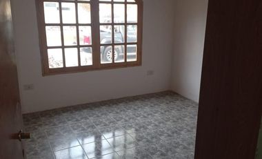 Casa venta en Los Antiguos 3 dormitorios 2 baños con patio cochera