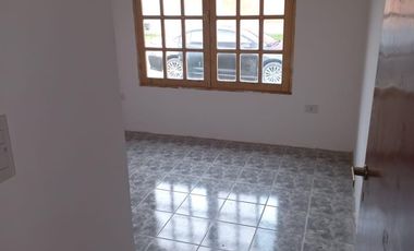 Casa venta en Los Antiguos 3 dormitorios 2 baños con patio cochera