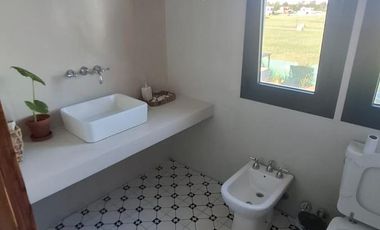 VILLAGE JOVEN    ENERO/PRIMERA DE FEBRERO