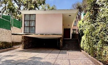 VENTA CASA EN JARDINES DEL PEDREGAL