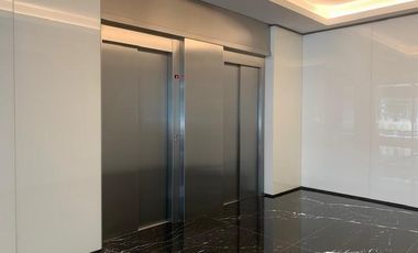 Alquiler de oficina de 127 m2 en San Isidro