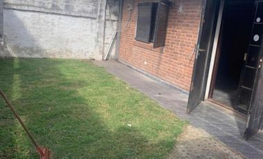 Dos casas  Independiente Financiacion  Permuta Oportunidad  Inversion  Jardin Villa de Mayo