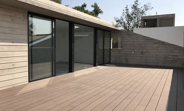 Nueva en Condominio con Jardín