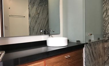 Nueva en Condominio con Jardín