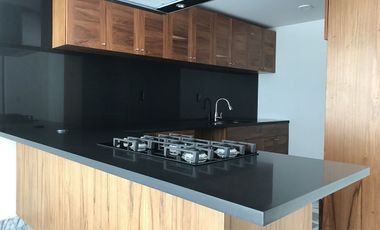Nueva en Condominio con Jardín