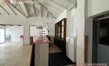 Local en alquiler en Avenida Santa Rosa Castelar norte